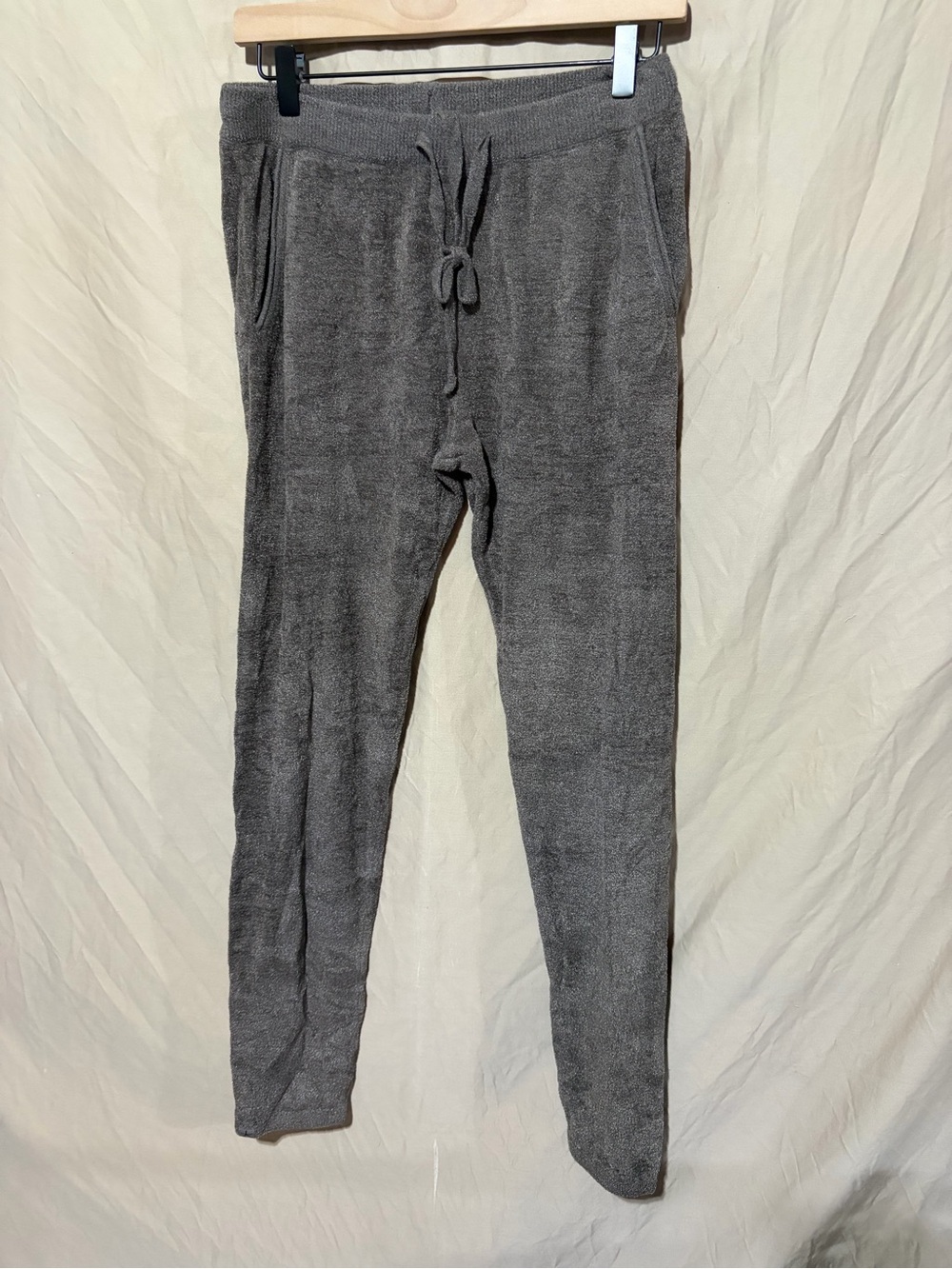 Barefoot dreams ultra light everyday joggers